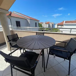 https://lidija-zadar.hotelinzadar.com