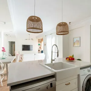 https://unique-homes-las-setas-plaza-de-san-pedro-6-pax.es-andalucia.com